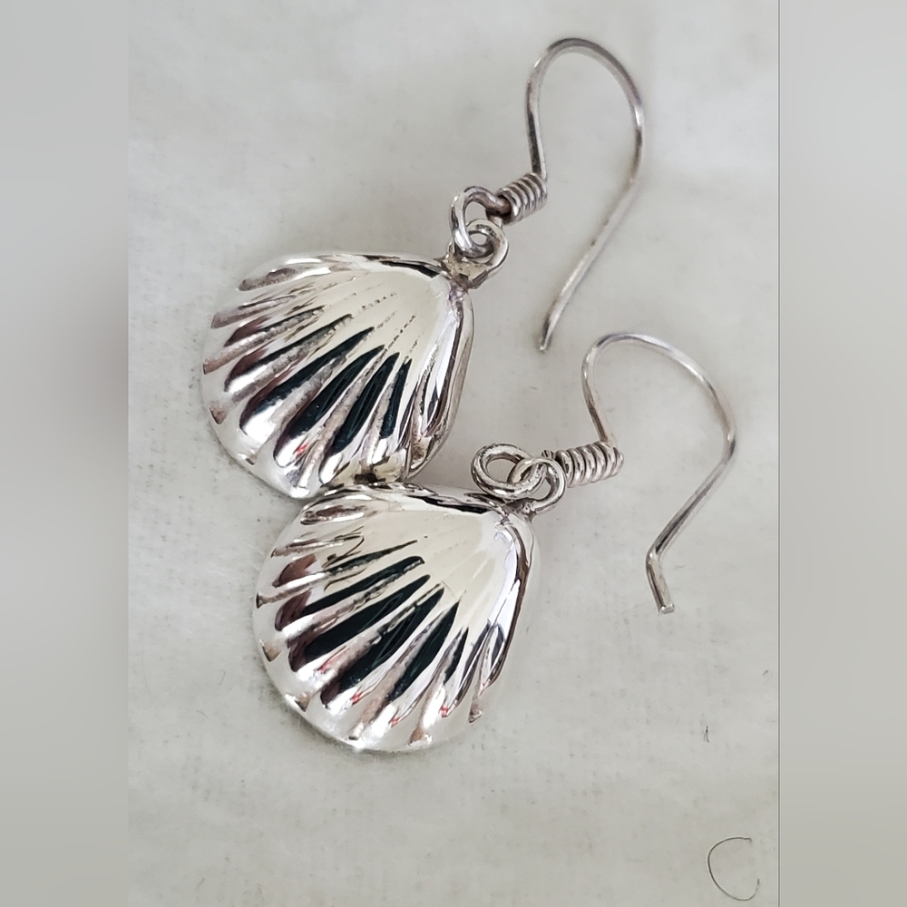 925 Sterling Silver Shell Earrings